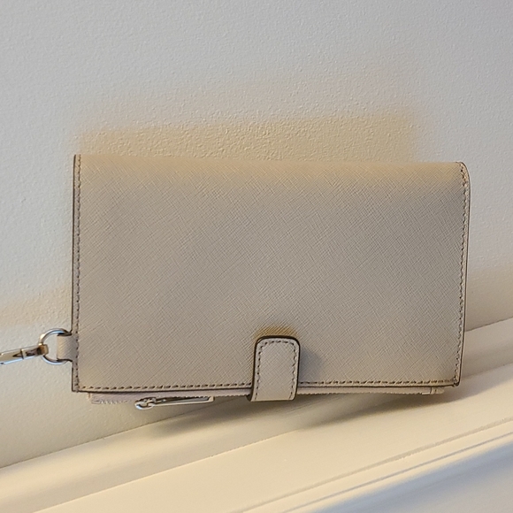 Gray/neutral Michael Kors Double-zip Jet Set wristlet - Picture 4 of 9